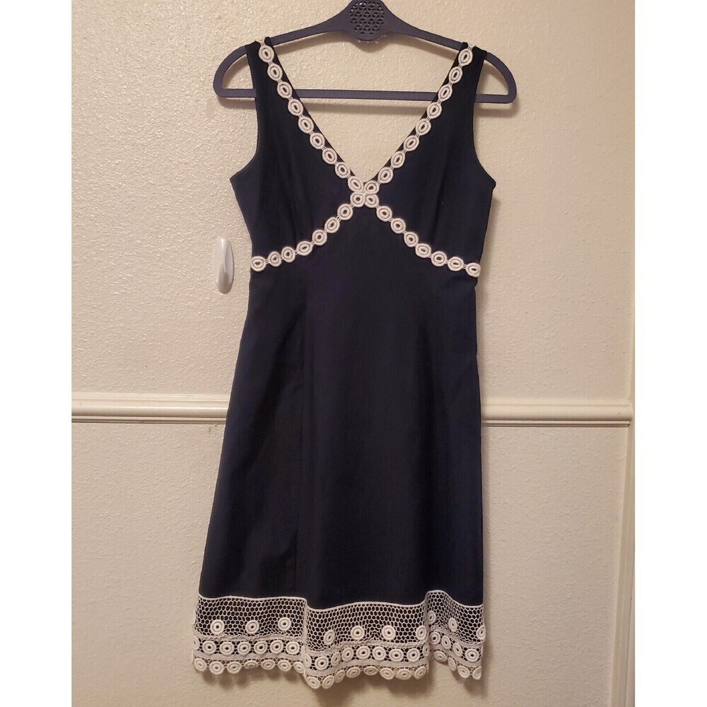 J. Crew Sleeveless V Neck Empire Cut Dress Eyelet Lace Lined Women's Size 2